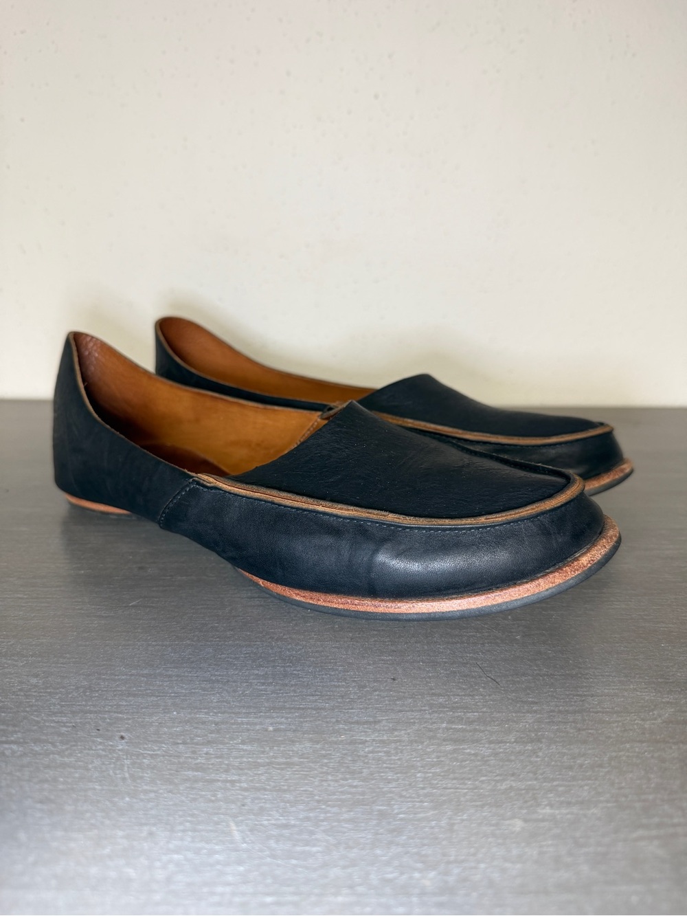 Cydwoq Cliff Dweller Women's Italian Leather Loafers Size 10.5 Made in CA - Picture 2 of 11